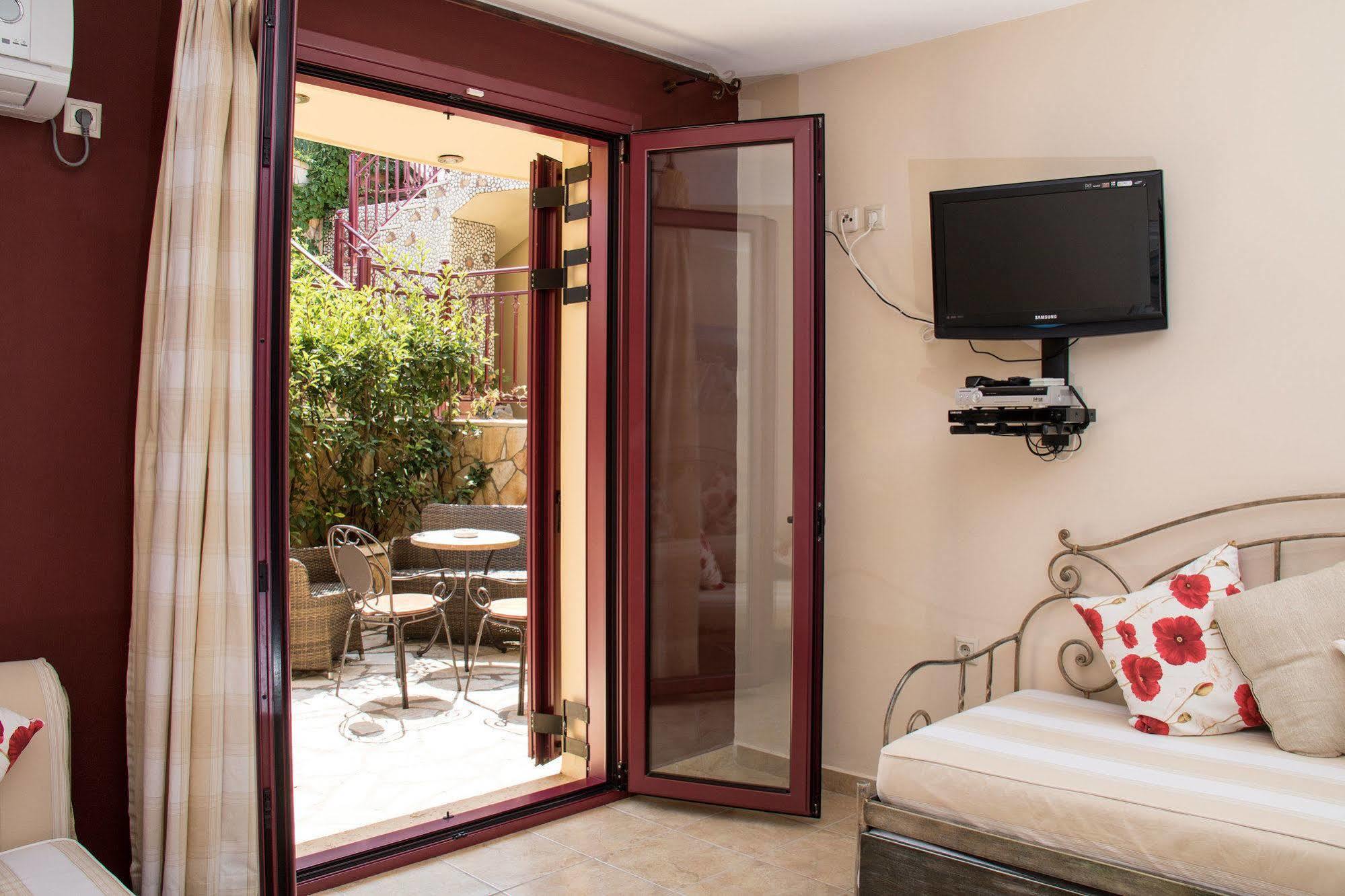 Greka Ionian Suites Agia Efimia Exteriér fotografie
