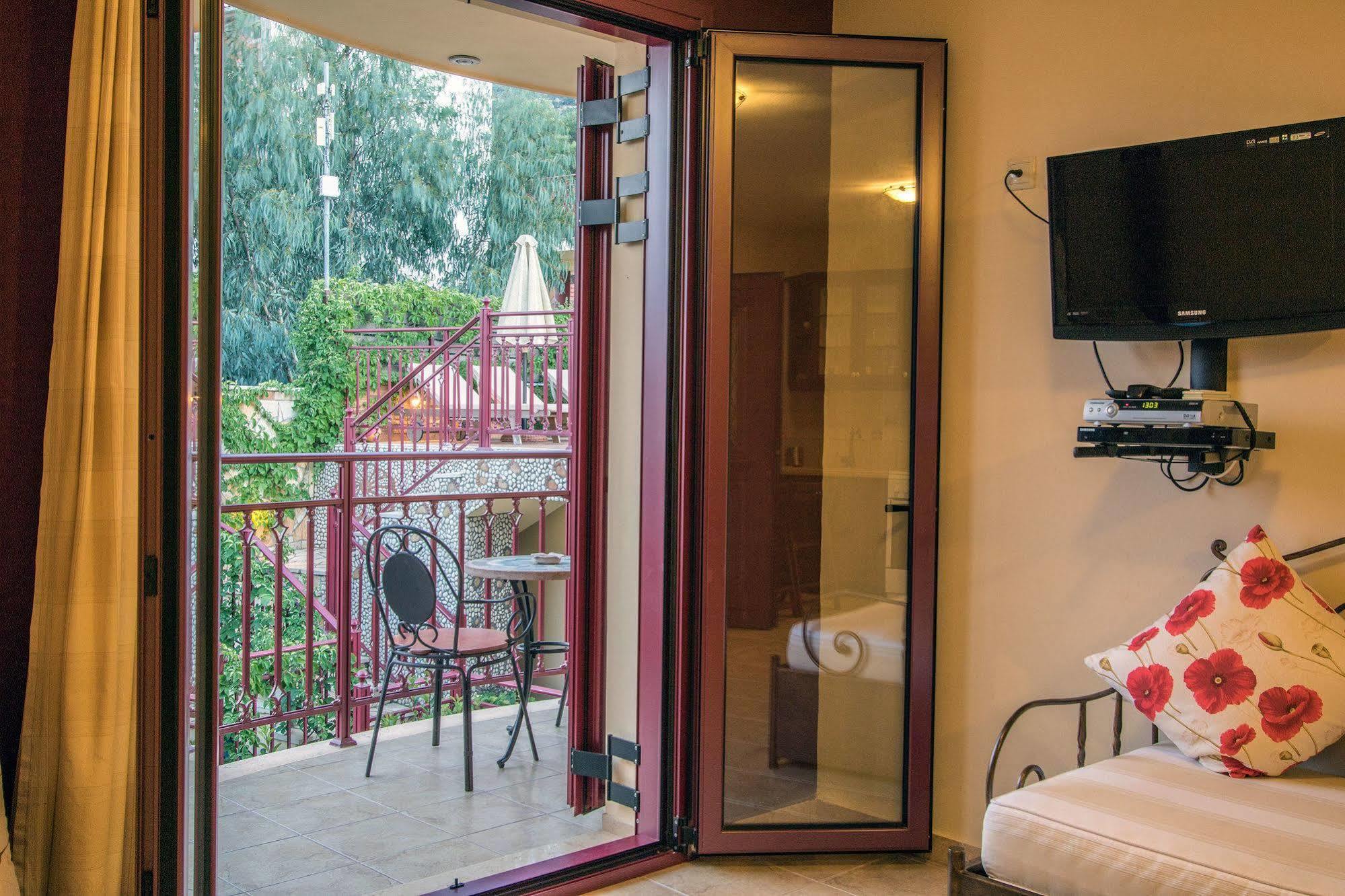 Greka Ionian Suites Agia Efimia Exteriér fotografie