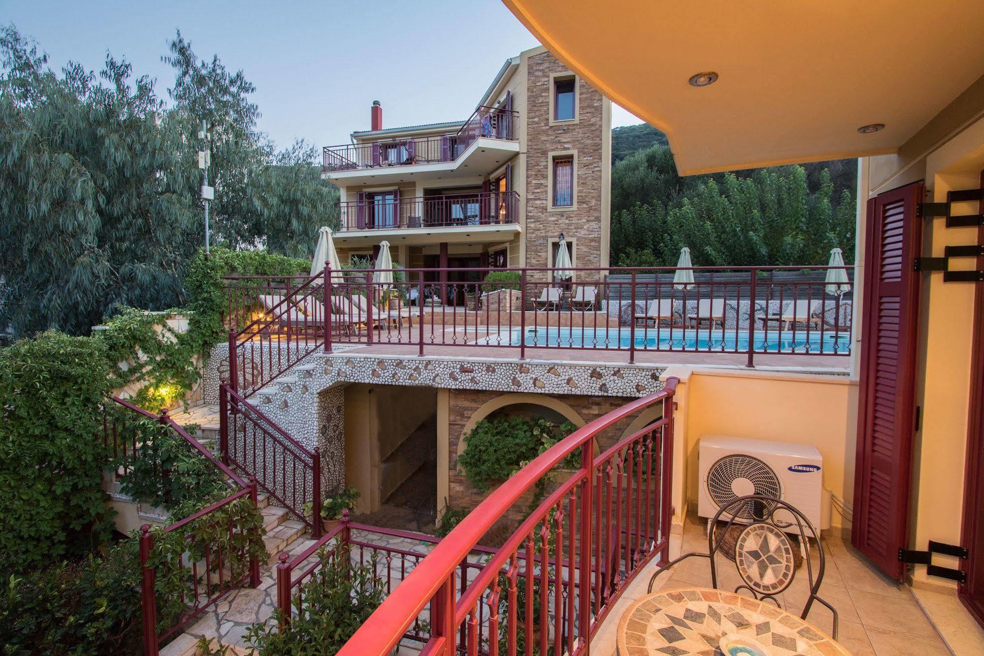 Greka Ionian Suites Agia Efimia Exteriér fotografie