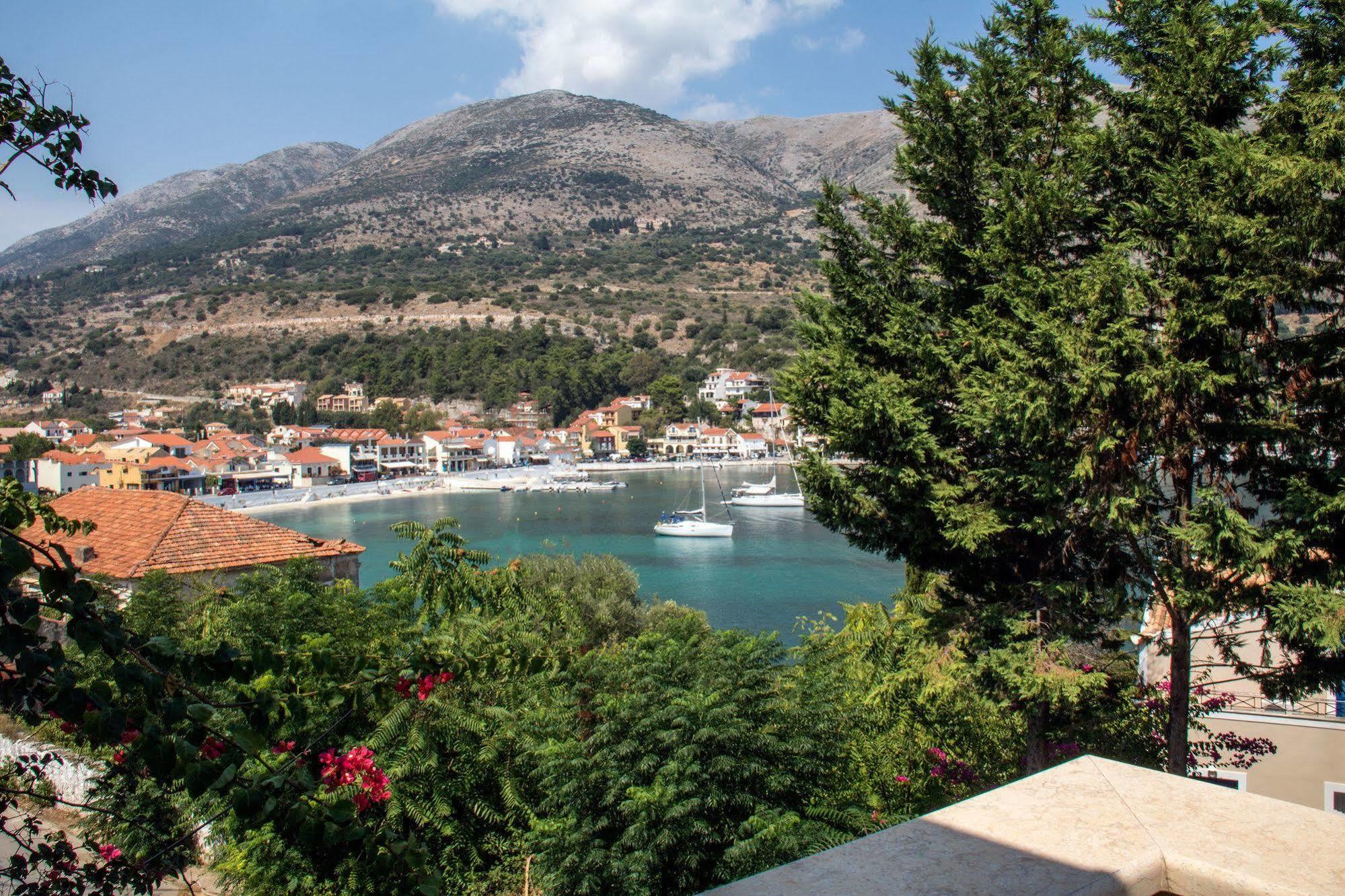 Greka Ionian Suites Agia Efimia Exteriér fotografie