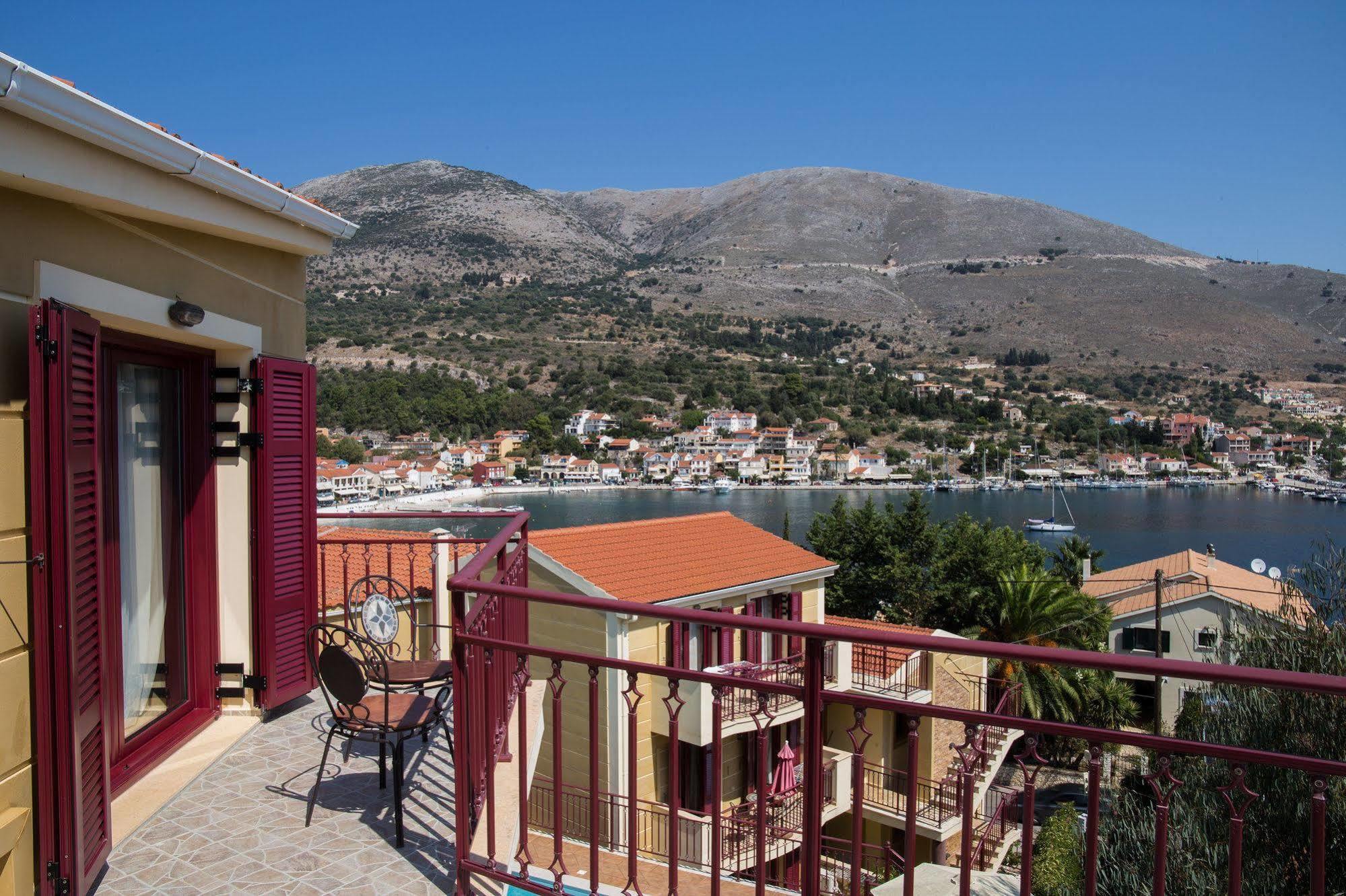 Greka Ionian Suites Agia Efimia Exteriér fotografie