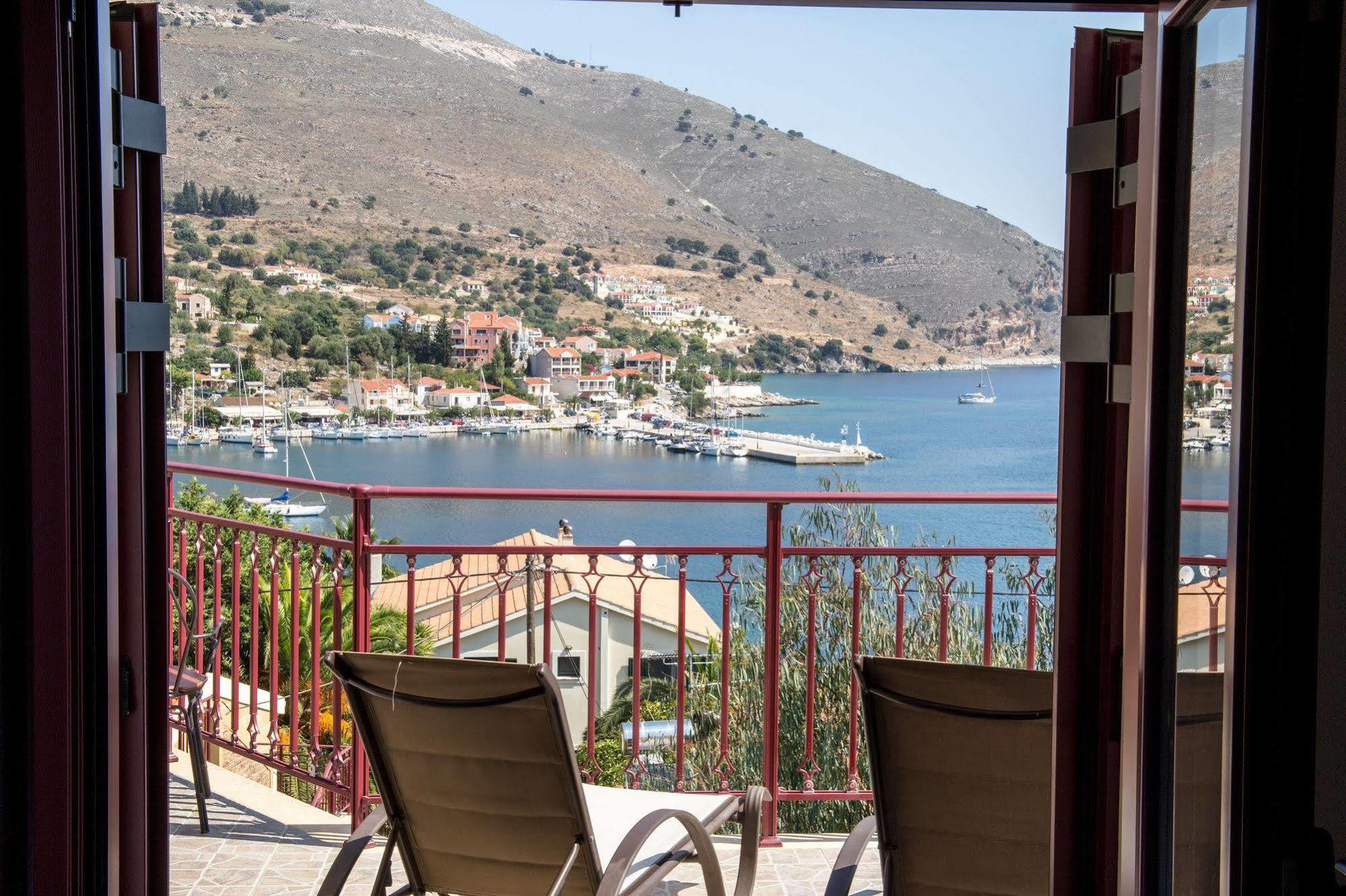 Greka Ionian Suites Agia Efimia Exteriér fotografie